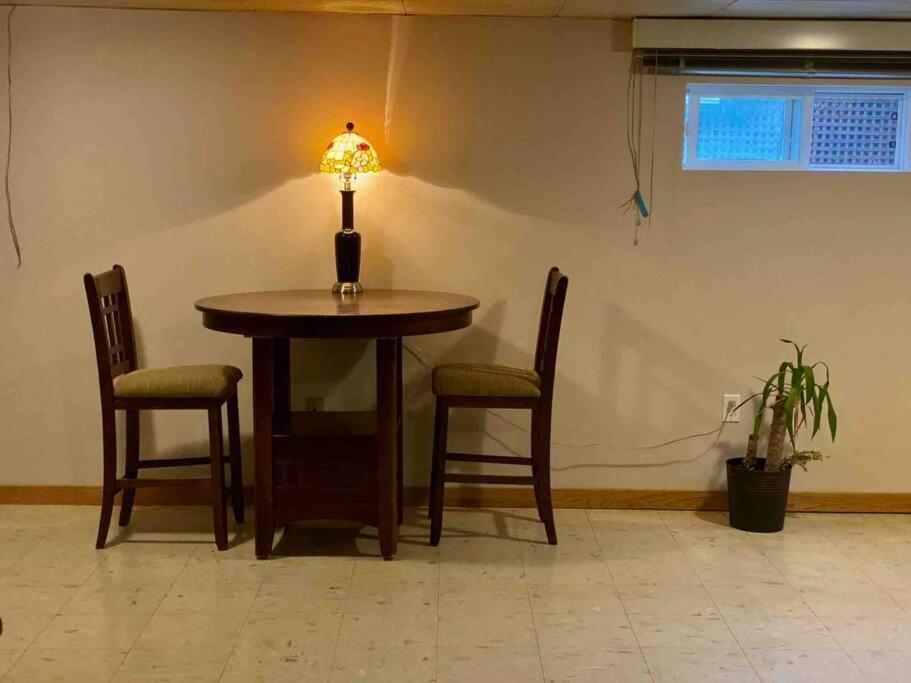 Two Level, Walkout Basement Apartment With Free Wifi And Free Parking Μάρκχαμ Εξωτερικό φωτογραφία